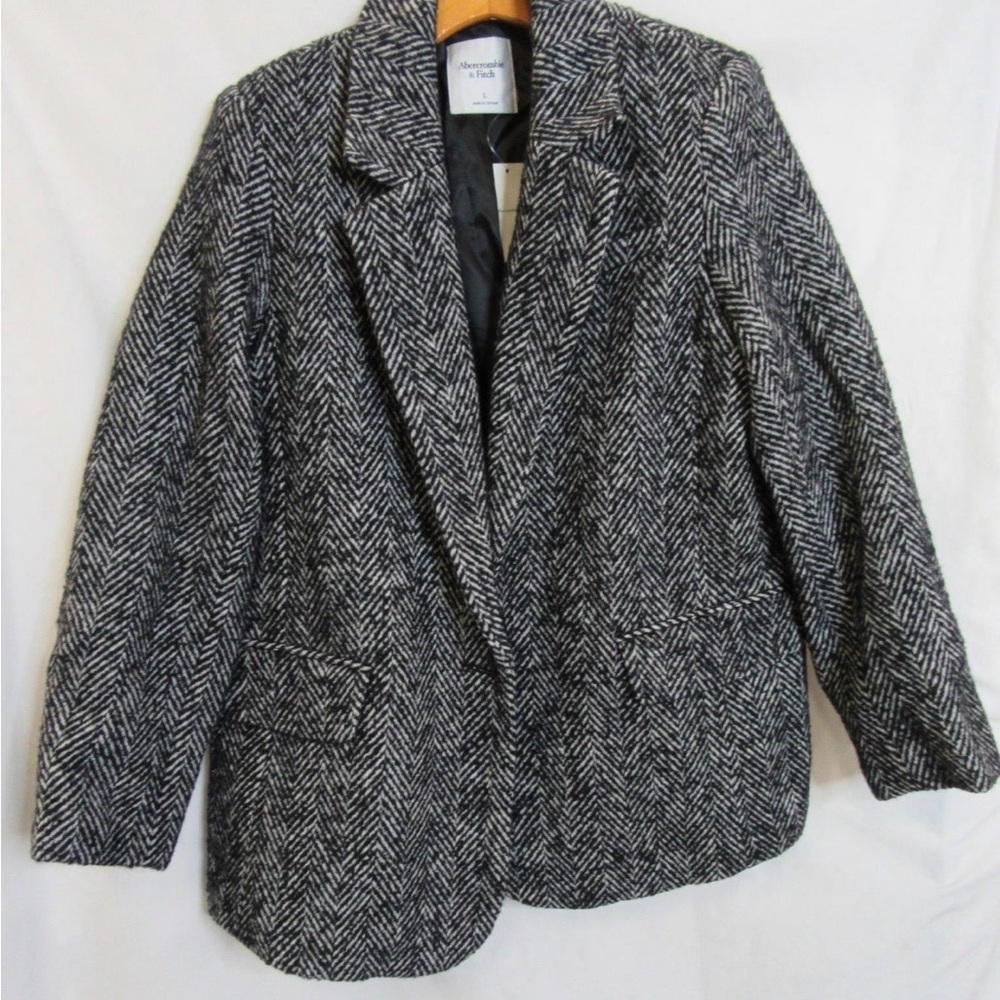 NWT Abercrombie & Fitch Blazer! Offers for likers :) - Picture 2 of 3